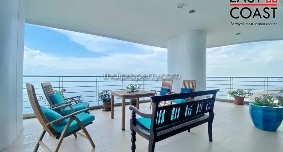For sale 3 bedrooms condo in Jomtien, Pattaya