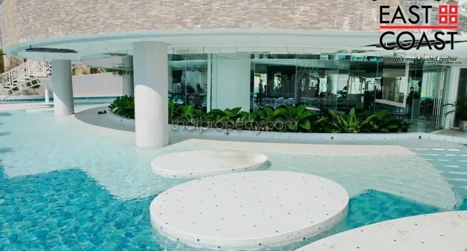 For sale 3 bedrooms condo in Jomtien, Pattaya