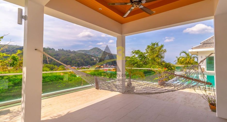 For rent and for sale 4 bedrooms villa in Kathu, Phuket