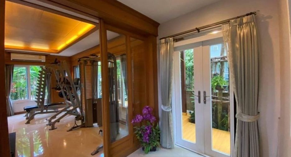 For sale 7 bedrooms house in Phasi Charoen, Bangkok