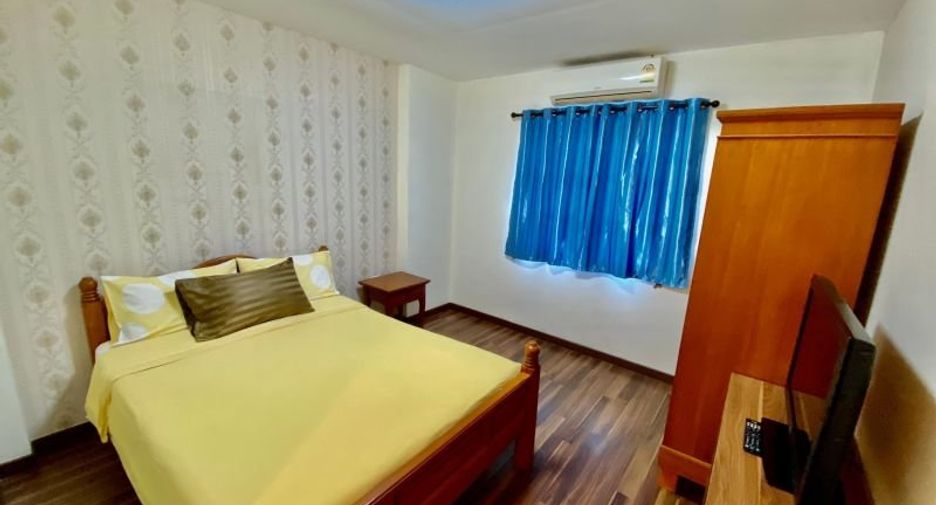 Casa en alquiler de 5 habitaciones en Bang Lamung, Chonburi