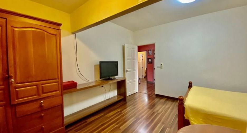 Casa en alquiler de 5 habitaciones en Bang Lamung, Chonburi