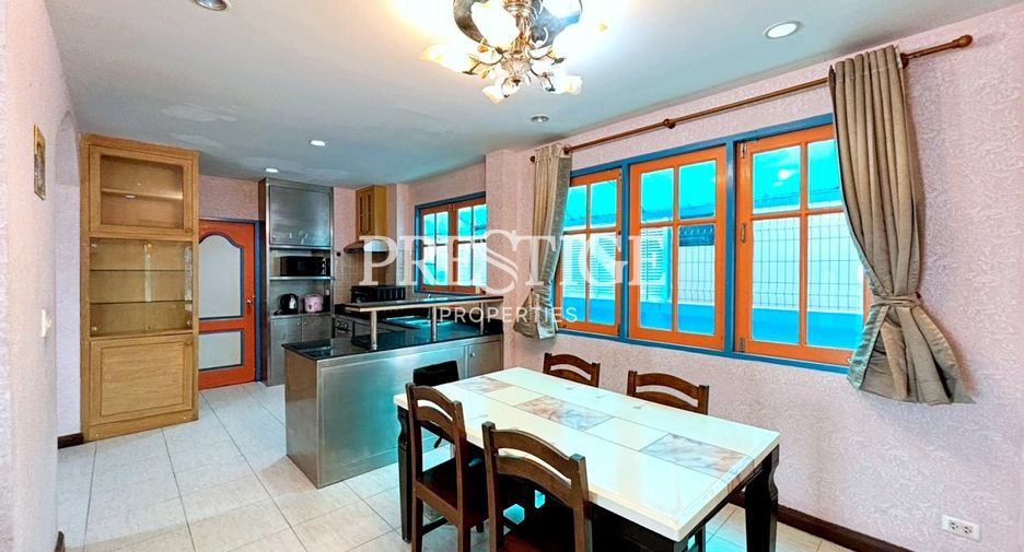 Casa en venta y en alquiler de 3 habitaciones en Jomtien, Pattaya