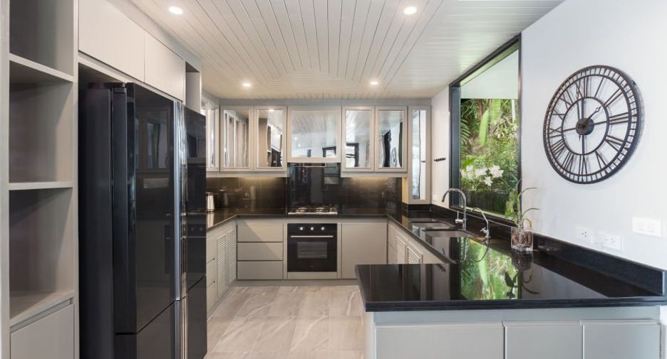 For rent and for sale 5 bedrooms villa in Thalang, Phuket