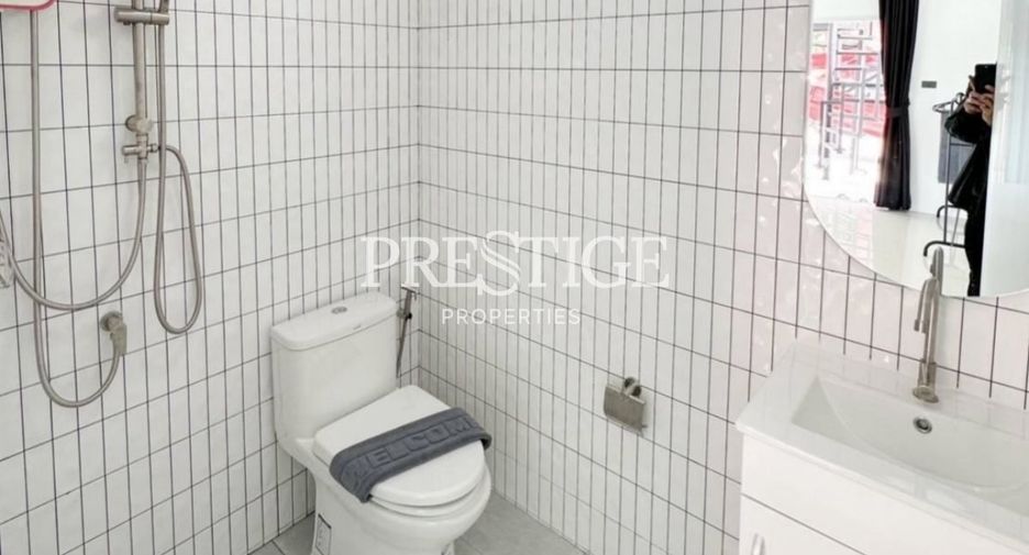 Haus zur Miete und zum Kauf mit 6 Zimmer in Bang Lamung, Chonburi
