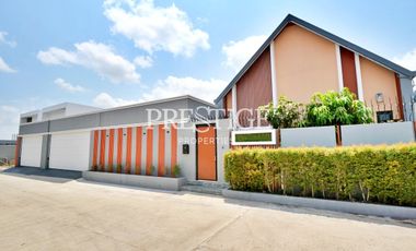For sale 5 bedrooms house in Bang Lamung, Chonburi