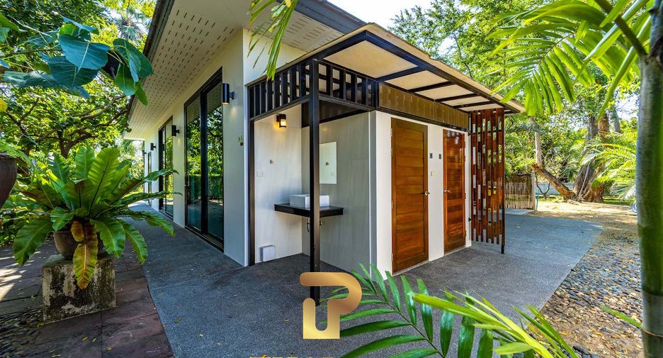 For sale 4 bedrooms villa in Cha Am, Phetchaburi