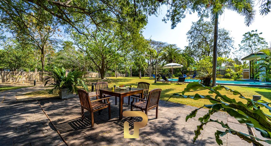 For sale 4 bedrooms villa in Cha Am, Phetchaburi