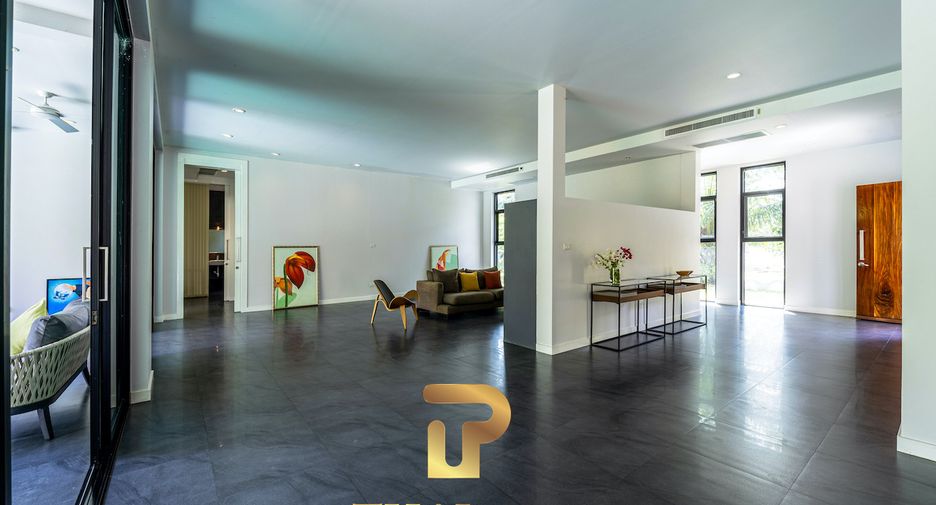 For sale 4 bedrooms villa in Cha Am, Phetchaburi