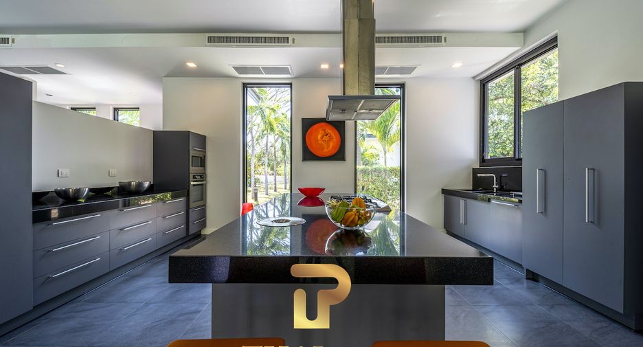 For sale 4 bedrooms villa in Cha Am, Phetchaburi