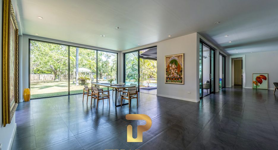 For sale 4 bedrooms villa in Cha Am, Phetchaburi