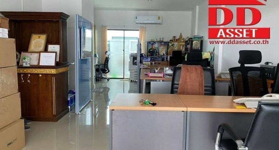 For rent 1 bed townhouse in Min Buri, Bangkok
