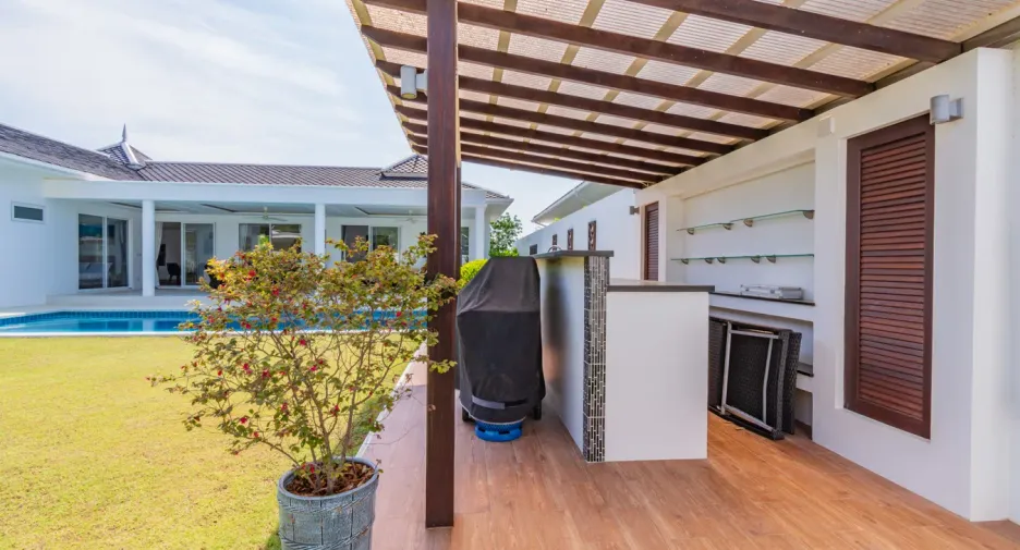 For sale 3 Beds villa in Hua Hin, Prachuap Khiri Khan