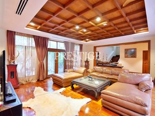 For rent and for sale 4 bed house in Sattahip, Chonburi