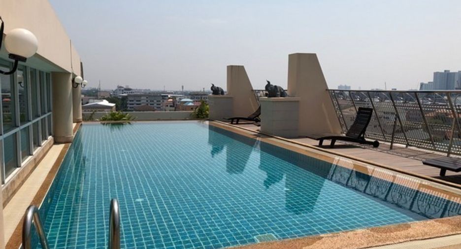 For sale 2 bedrooms condo in Watthana, Bangkok