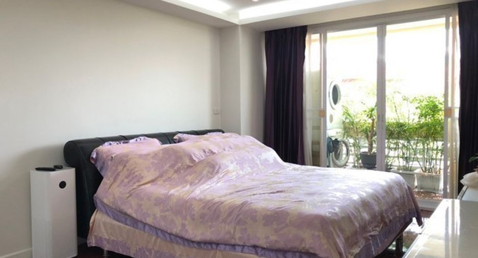 For sale 2 bedrooms condo in Watthana, Bangkok