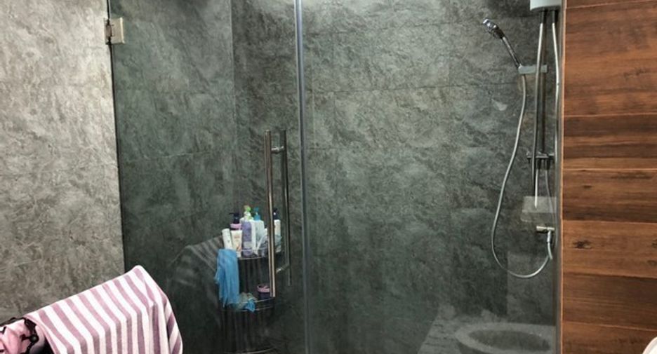 For sale 2 bedrooms condo in Watthana, Bangkok