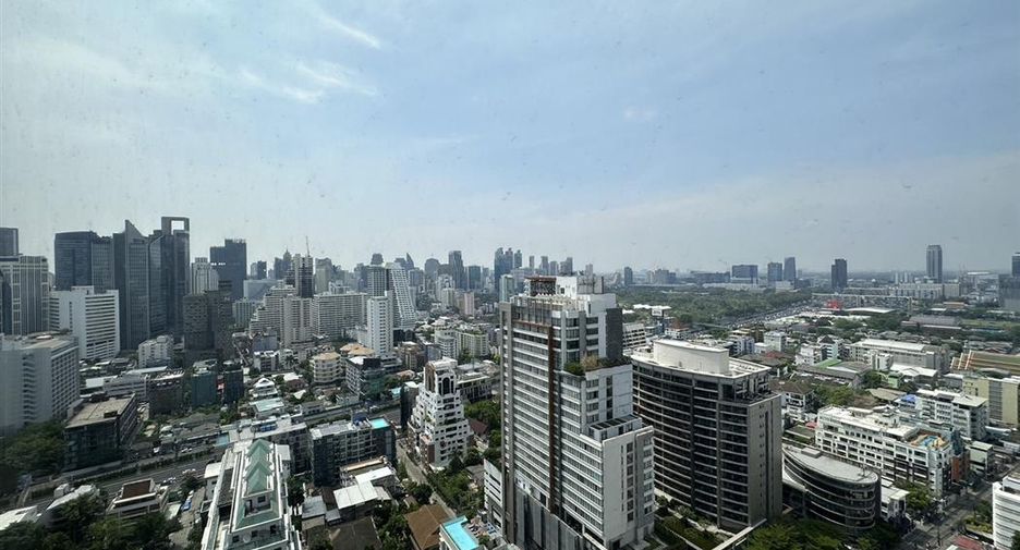 For sale 3 bedrooms condo in Pathum Wan, Bangkok