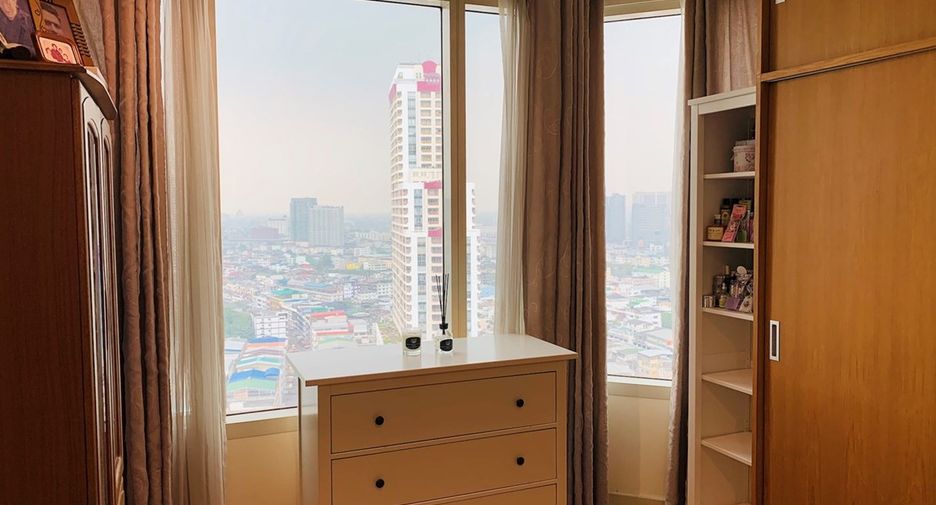 For sale 3 bedrooms condo in Khlong San, Bangkok