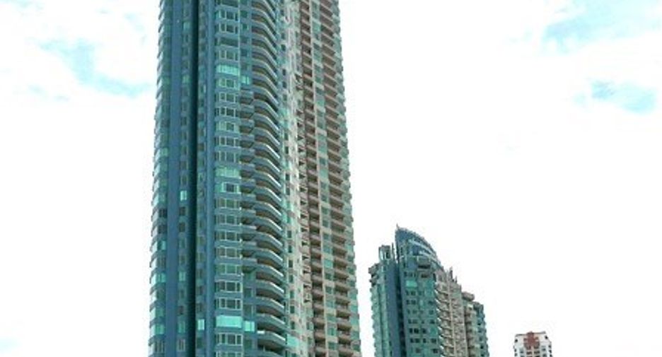 For sale 3 bedrooms condo in Khlong San, Bangkok