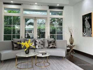 For rent 4 Beds house in Khlong Toei, Bangkok