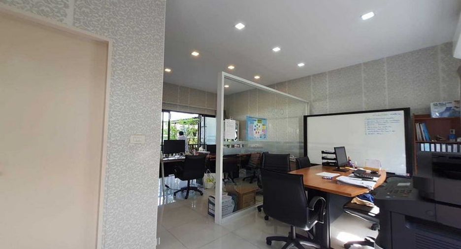 For rent 3 bed office in Saphan Sung, Bangkok