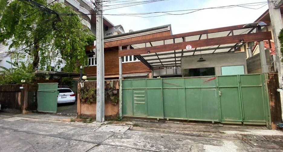 For sale 5 bed house in Phaya Thai, Bangkok