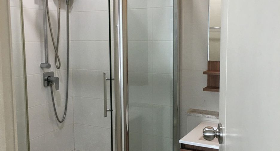 For rent 1 bed condo in Yan Nawa, Bangkok