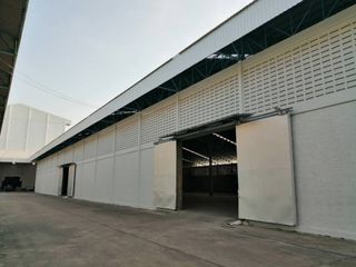 For rent warehouse in Mueang Pathum Thani, Pathum Thani