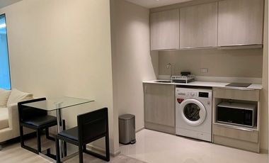 For sale 1 Beds condo in Khlong Toei, Bangkok