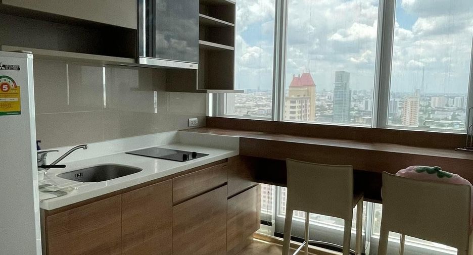 For rent 1 bed condo in Phaya Thai, Bangkok