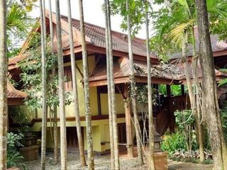 For sale 6 bed house in Saraphi, Chiang Mai