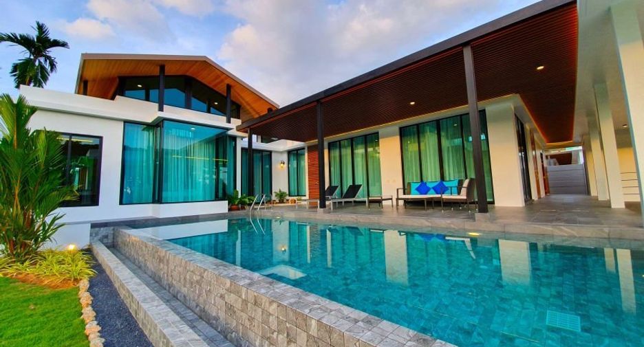 À louer et à vendre 4 chambres villa à Mueang Phuket, Phuket