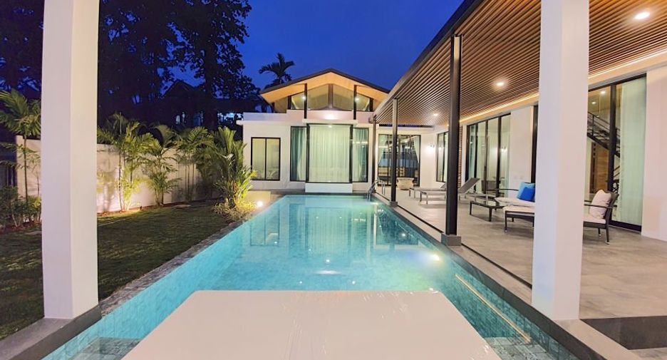 À louer et à vendre 4 chambres villa à Mueang Phuket, Phuket