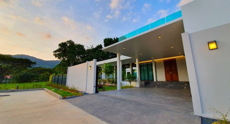 À louer et à vendre 4 chambres villa à Mueang Phuket, Phuket