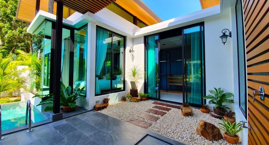À louer et à vendre 4 chambres villa à Mueang Phuket, Phuket
