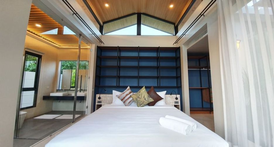 À louer et à vendre 4 chambres villa à Mueang Phuket, Phuket