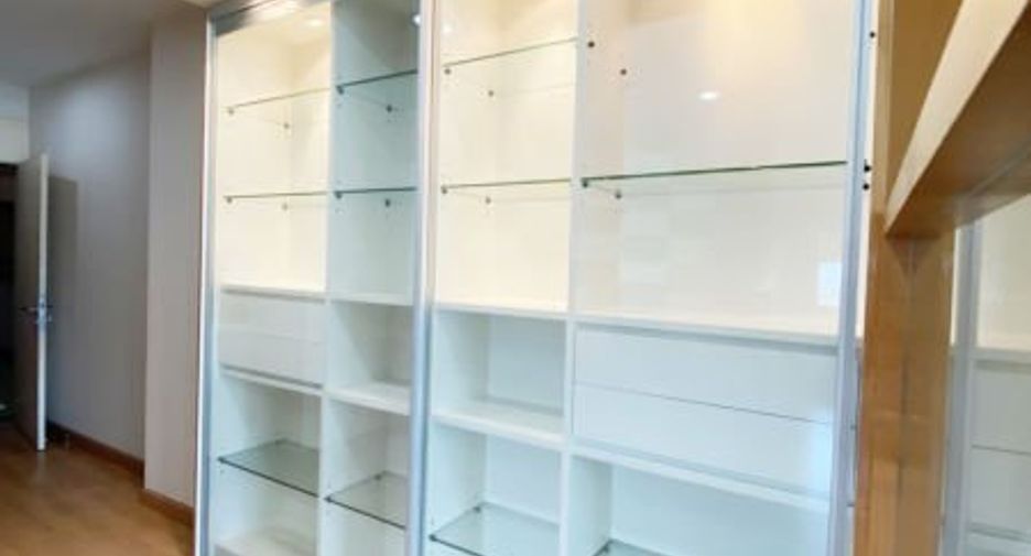For rent 1 bed condo in Bang Rak, Bangkok