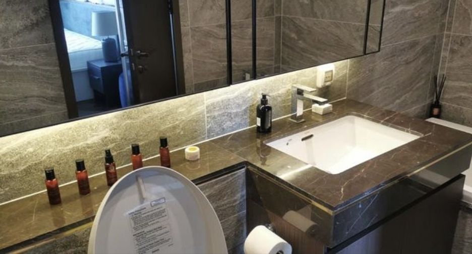 For rent 1 bed condo in Khlong Toei, Bangkok