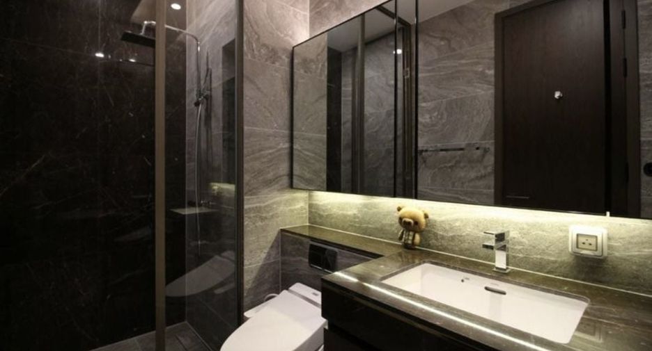 For rent 1 bed condo in Khlong Toei, Bangkok