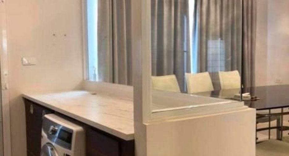For rent 3 bedrooms townhouse in Bang Phli, Samut Prakan