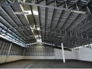 For rent warehouse in Mueang Samut Prakan, Samut Prakan