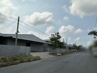 For rent warehouse in Mueang Samut Prakan, Samut Prakan