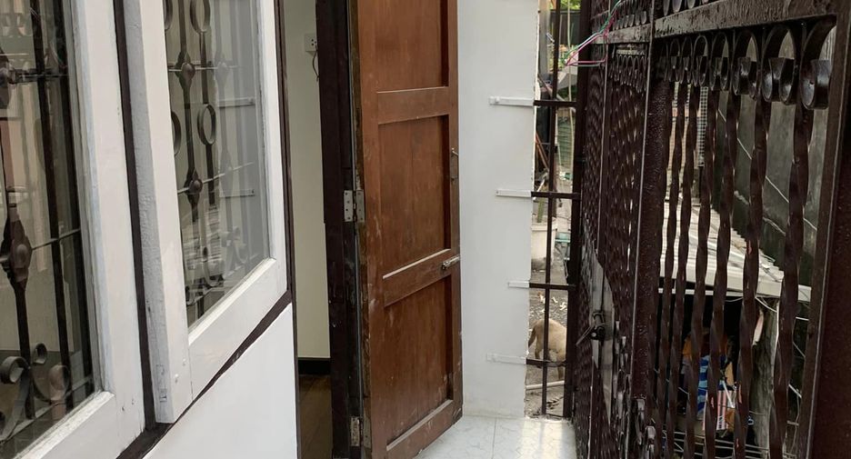 For sale 1 Beds townhouse in Bang Sue, Bangkok