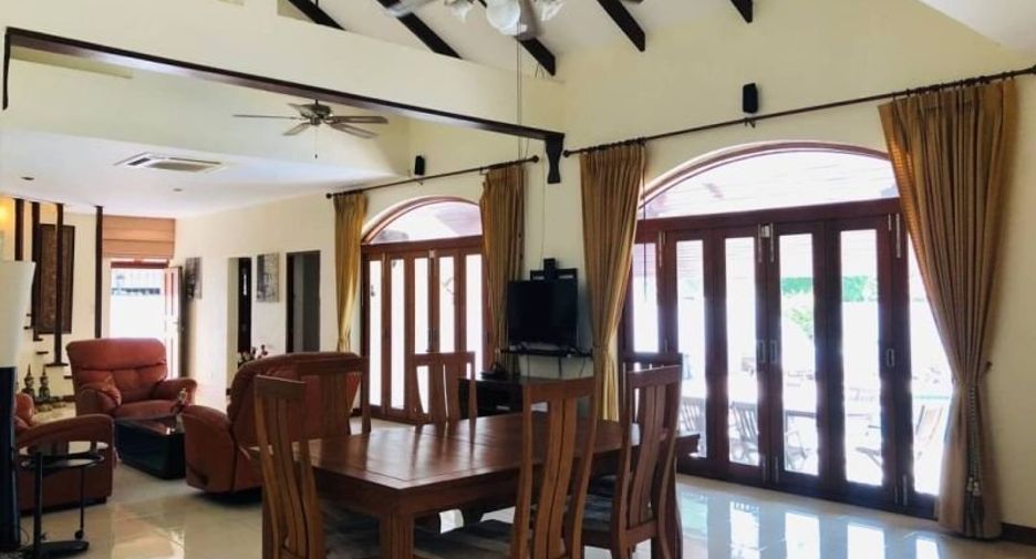 For rent 3 bed villa in Pratumnak, Pattaya