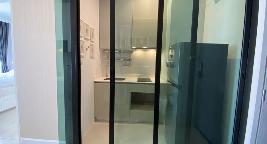 For sale 1 bed condo in Watthana, Bangkok