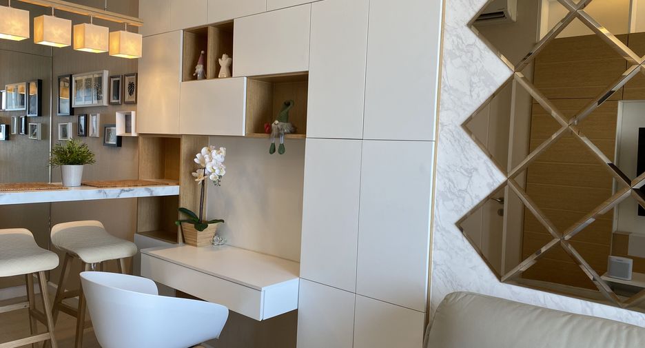 For sale 1 bed condo in Watthana, Bangkok