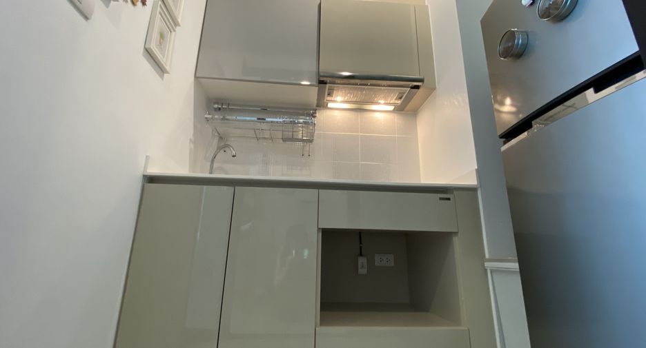 For sale 1 bed condo in Watthana, Bangkok