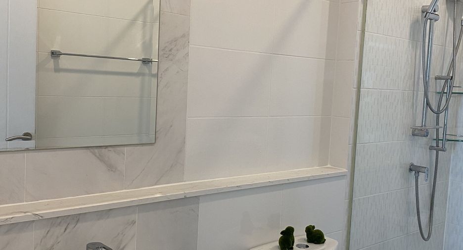 For sale 1 bed condo in Watthana, Bangkok
