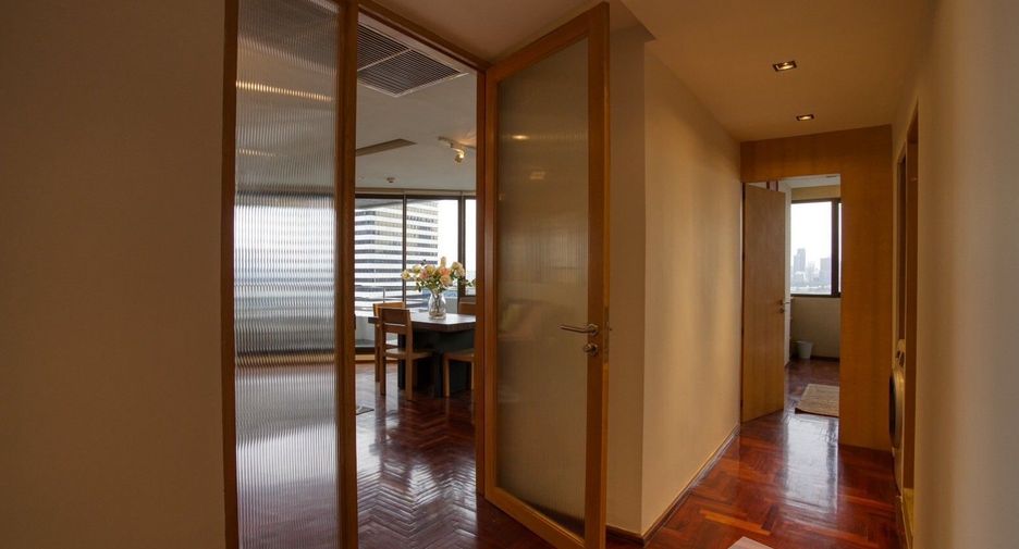 For rent 2 bed condo in Khlong Toei, Bangkok